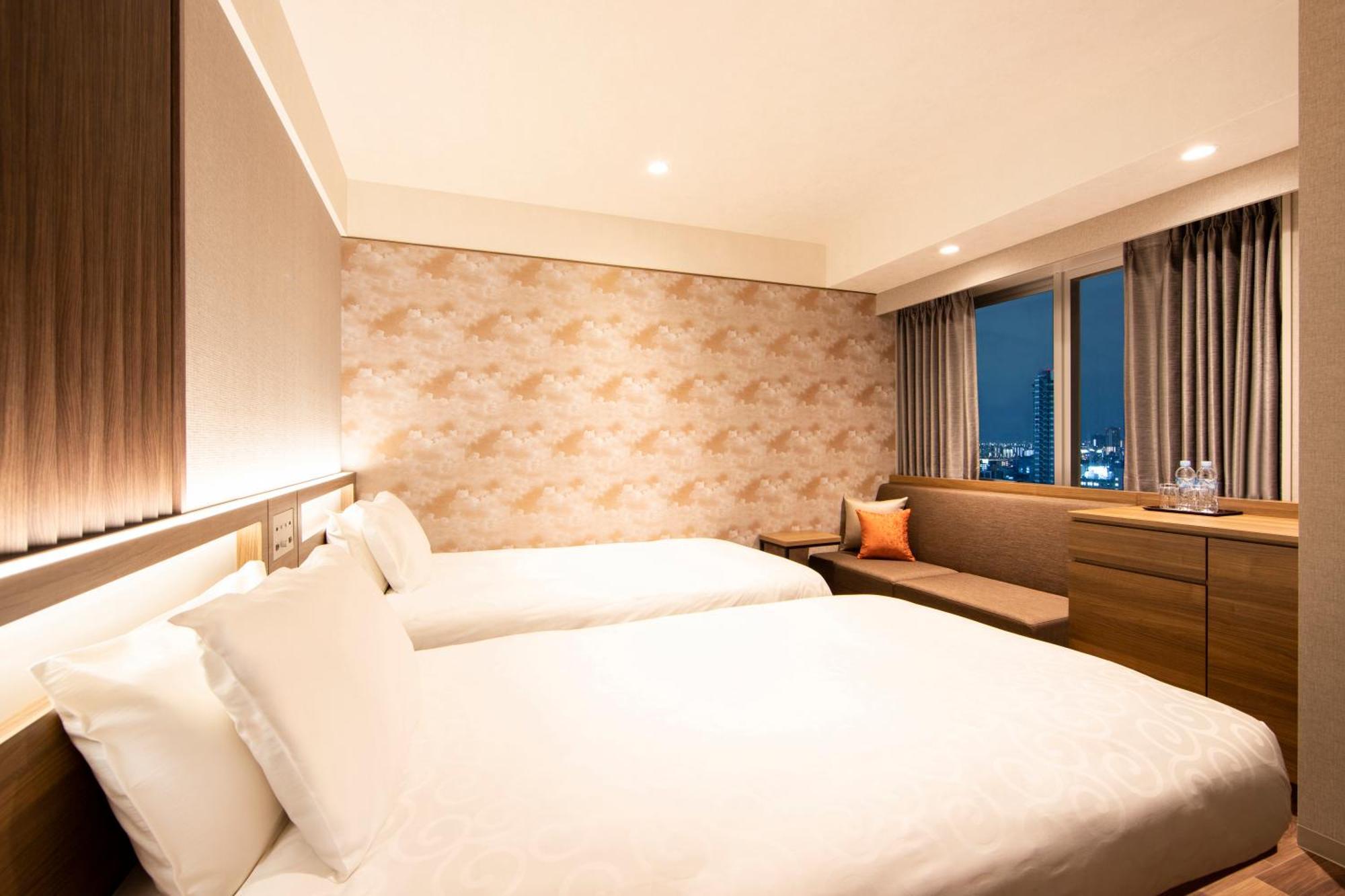 Karaksa Grande Shin-osaka Tower 酒店 4*